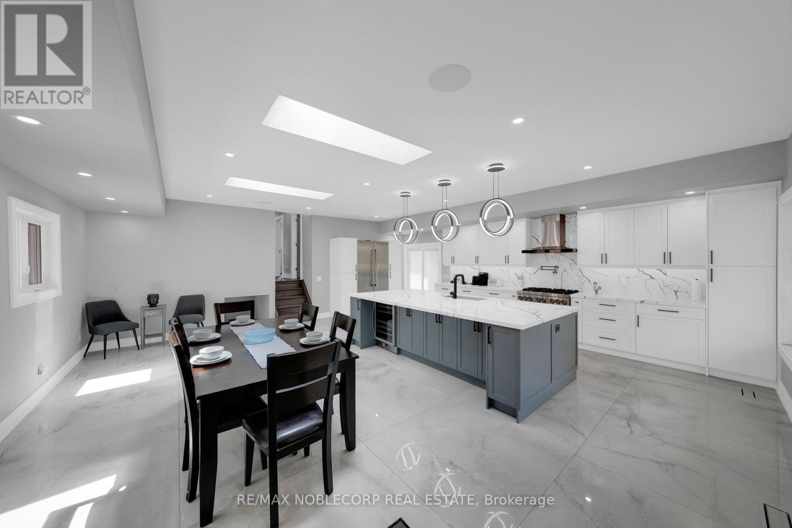 2515 Hensall Street, Mississauga, ON - Indoor