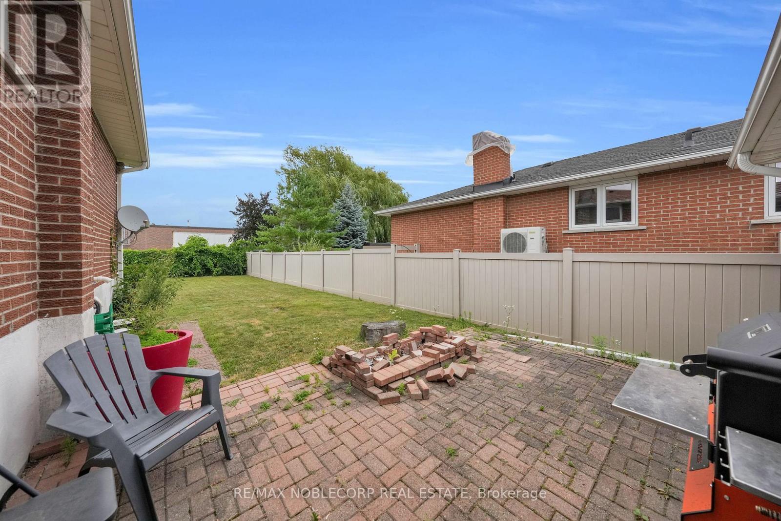 2515 Hensall Street, Mississauga, ON - Outdoor