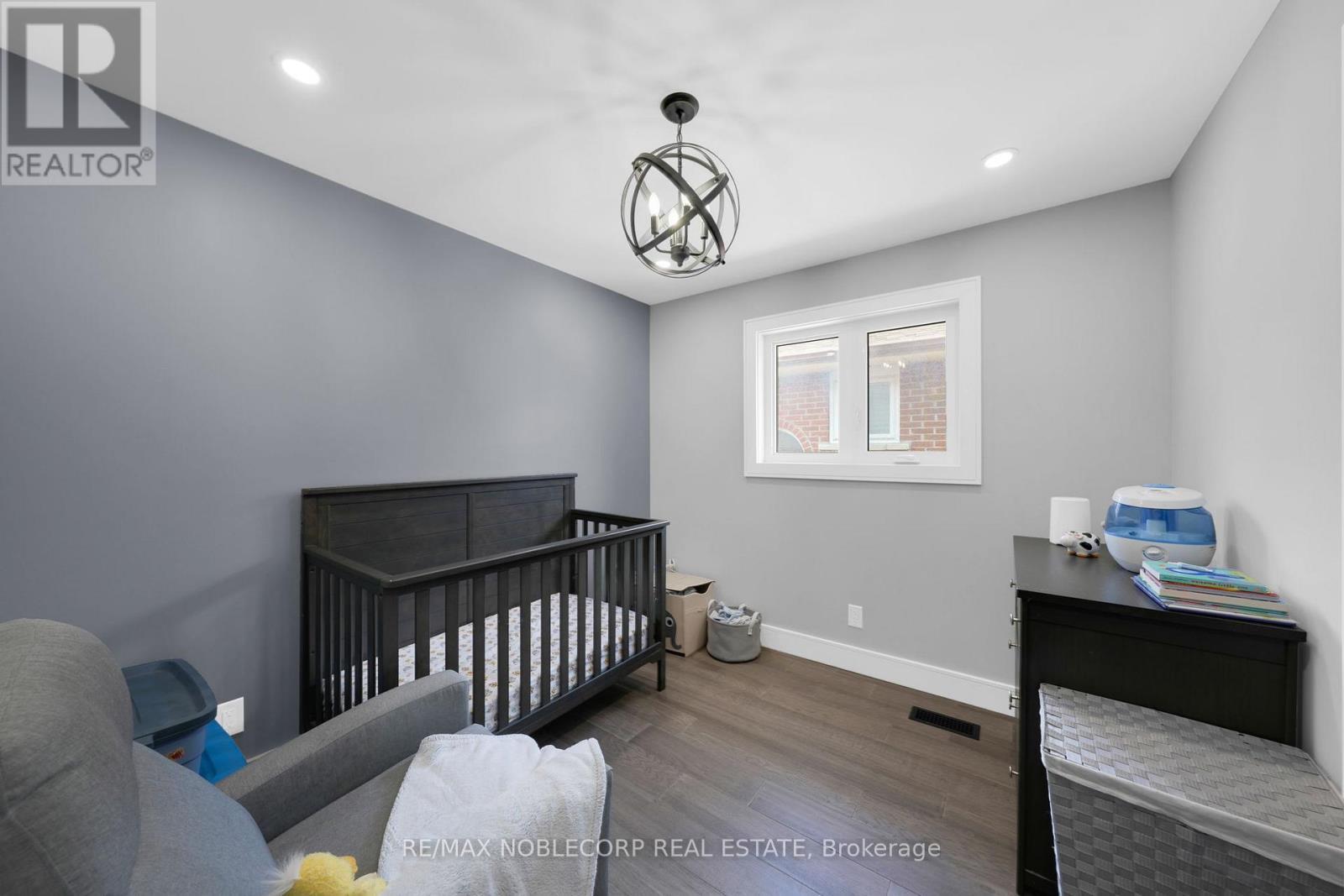 2515 Hensall Street, Mississauga, ON - Indoor Photo Showing Bedroom