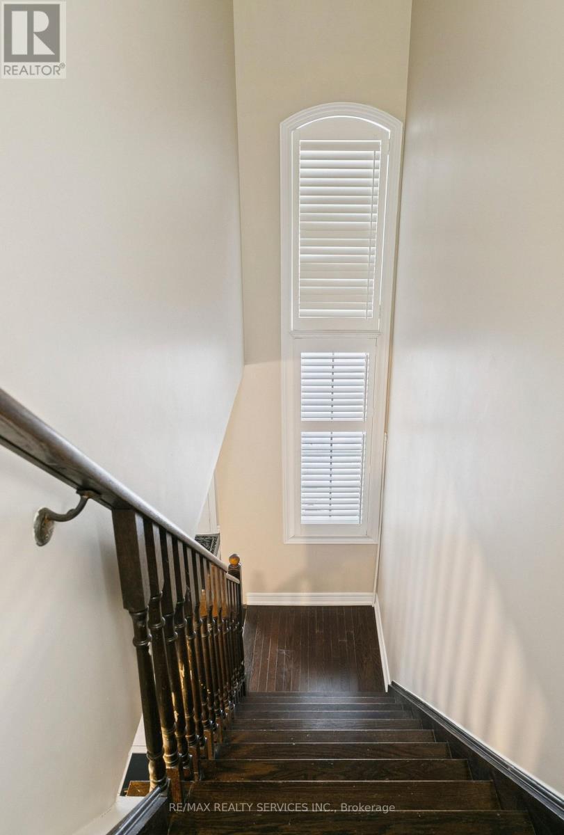 9 Beachville Circle, Brampton, ON - Indoor Photo Showing Other Room