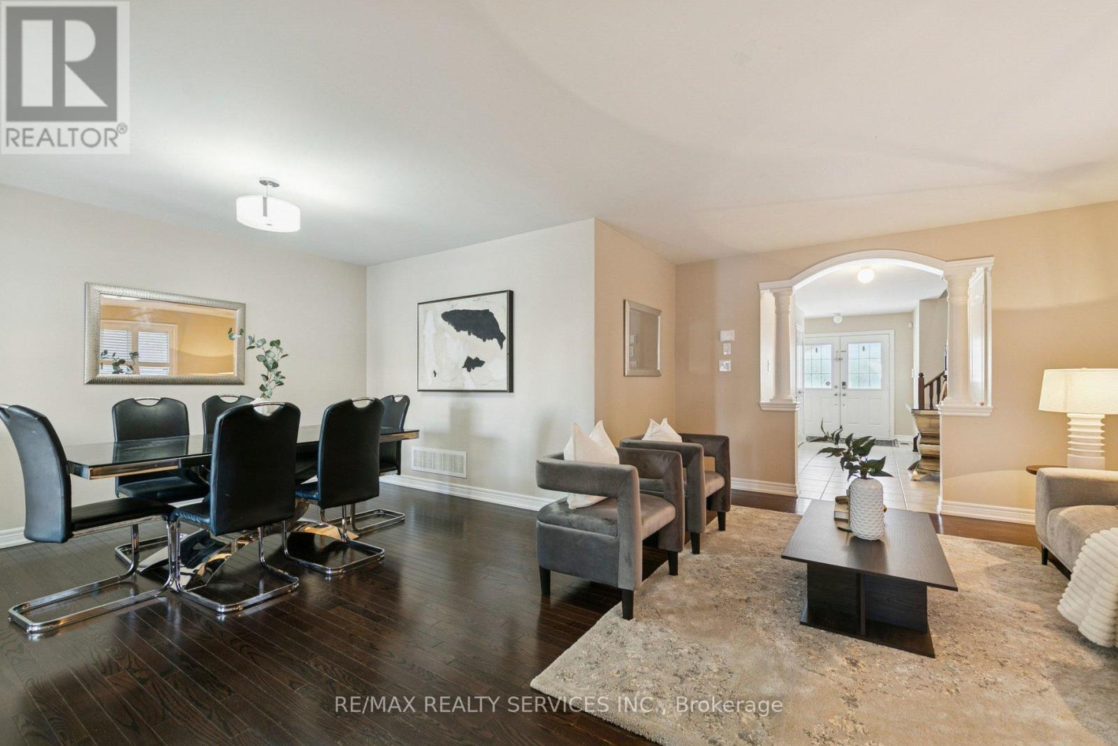 9 Beachville Circle, Brampton, ON - Indoor