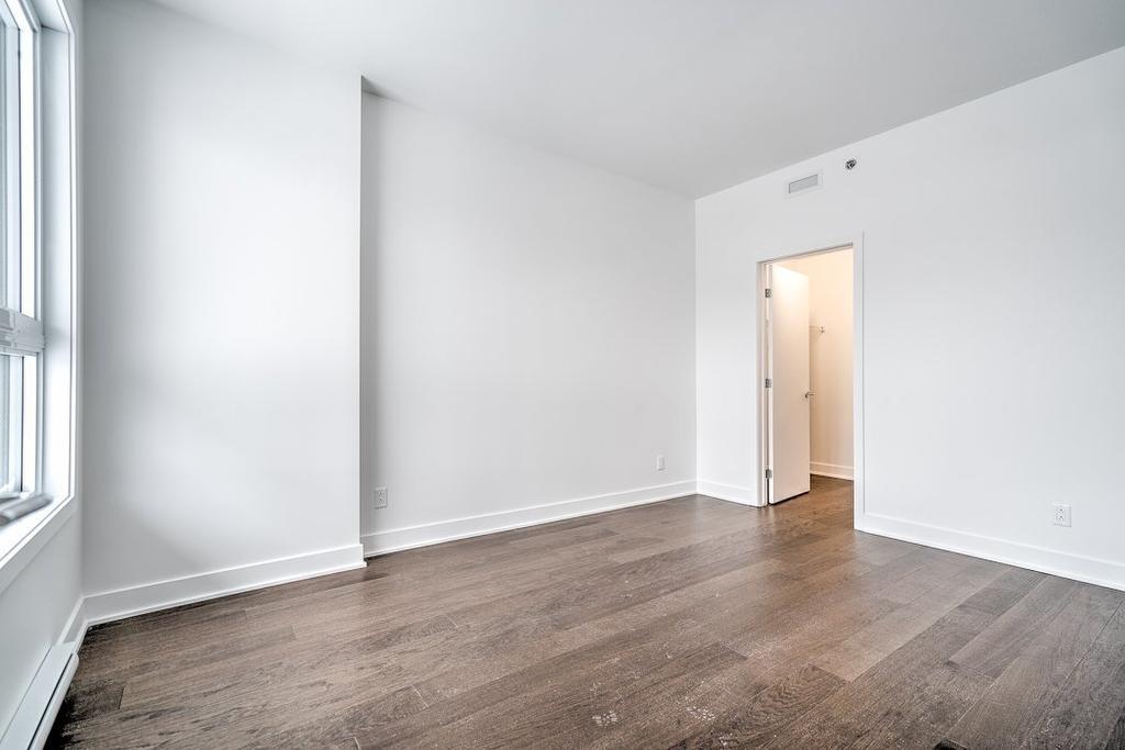 Chambre à coucher principale - 602-1700 Rue Viola-Desmond, Montréal (Lasalle), QC - Indoor Photo Showing Other Room