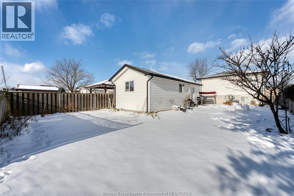 2901 Robillard Cresent, Windsor, ON - Outdoor