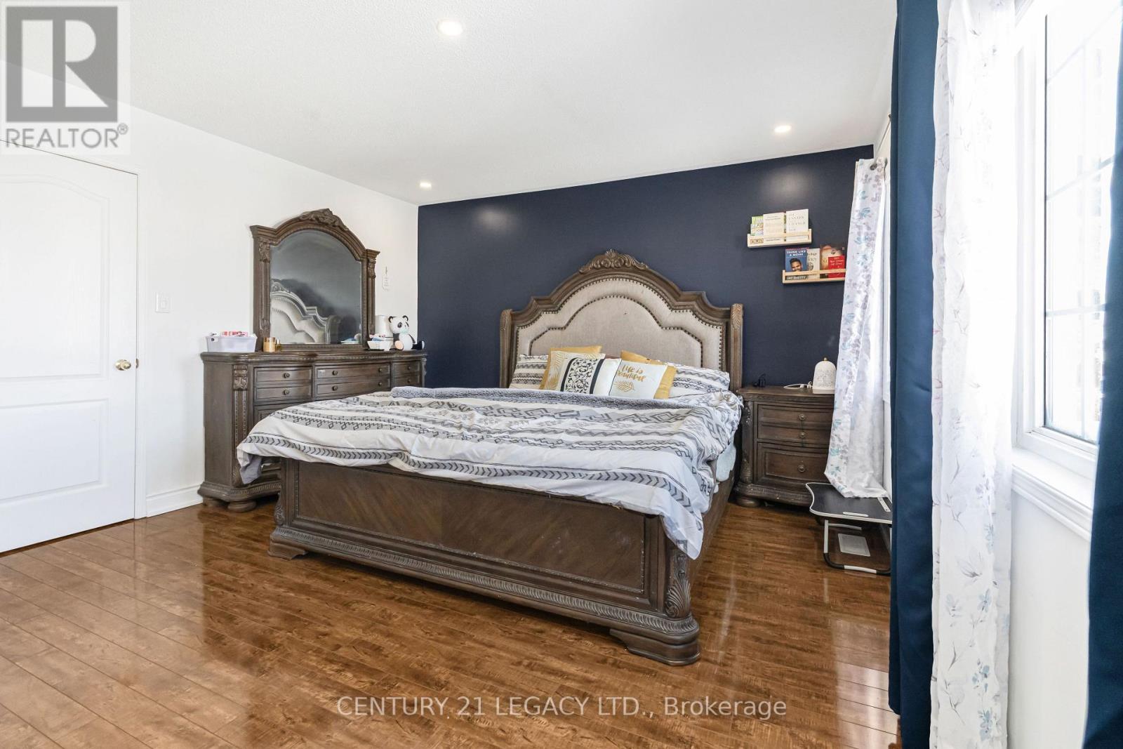 129 Sugarhill Drive, Brampton, ON - Indoor Photo Showing Bedroom