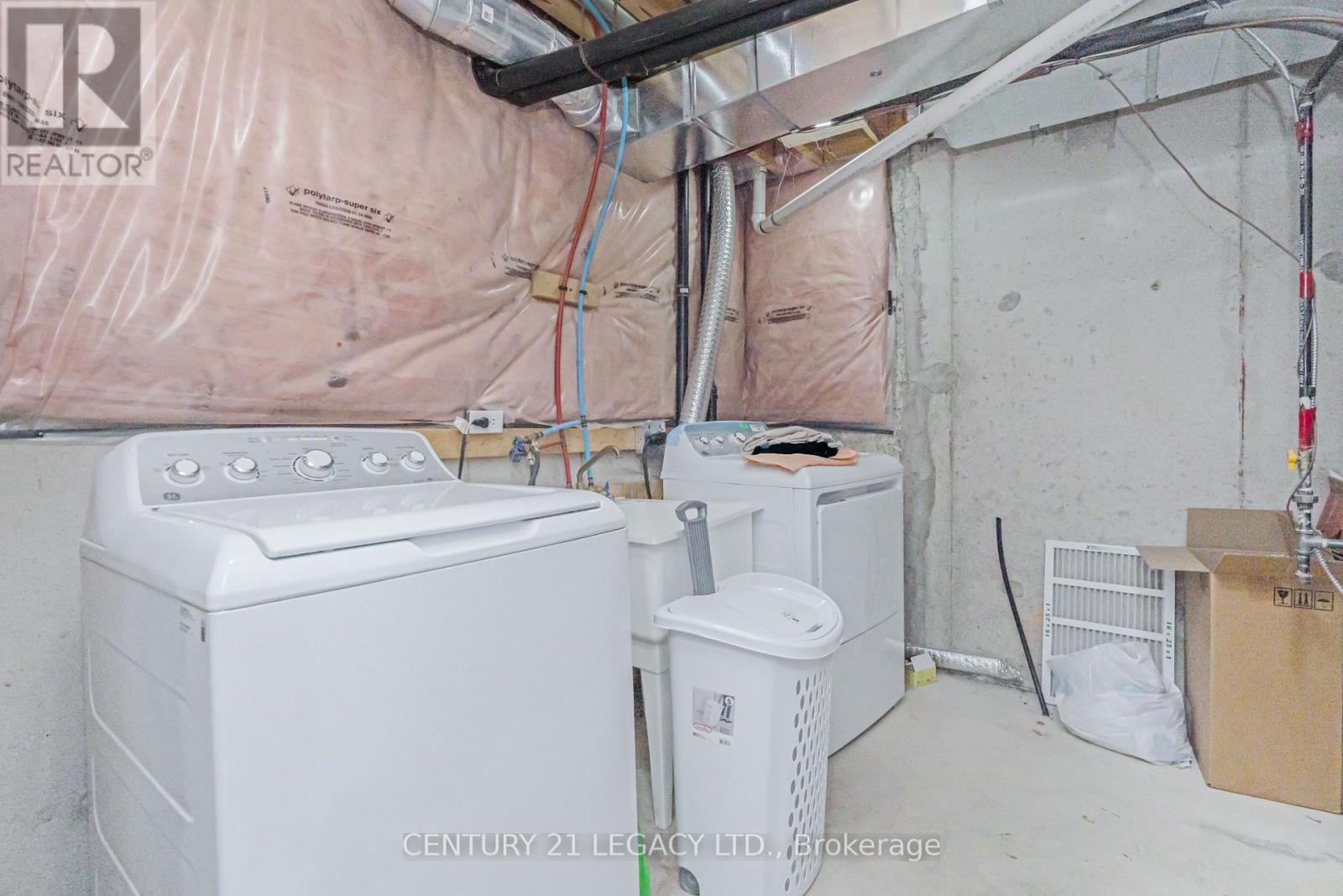 129 Sugarhill Drive, Brampton, ON - Indoor Photo Showing Laundry Room