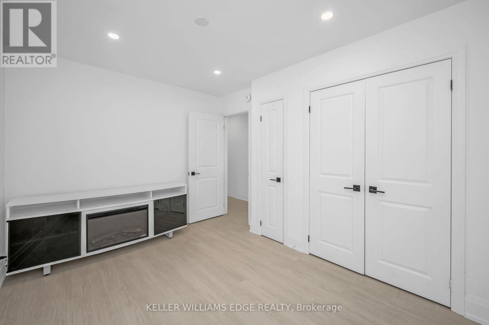 525 Britannia Avenue, Hamilton, ON - Indoor Photo Showing Other Room