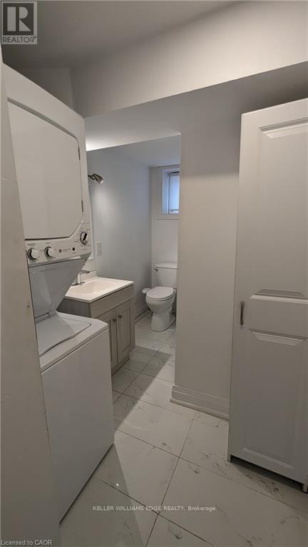 525 Britannia Avenue, Hamilton, ON - Indoor Photo Showing Laundry Room