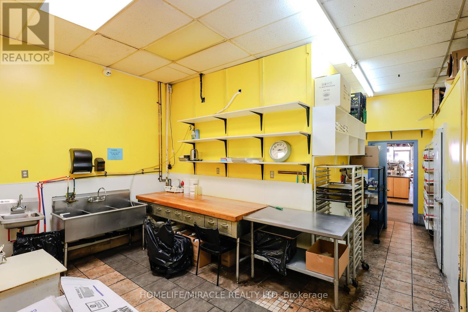 1 & 2 - 754 Queenston Road, Hamilton, ON