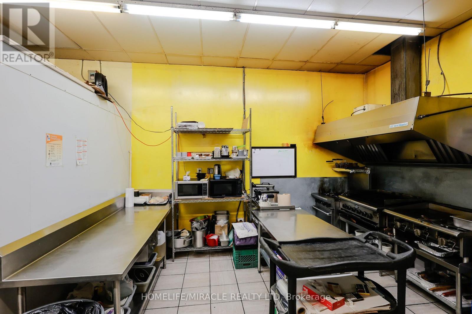 1 & 2 - 754 Queenston Road, Hamilton, ON