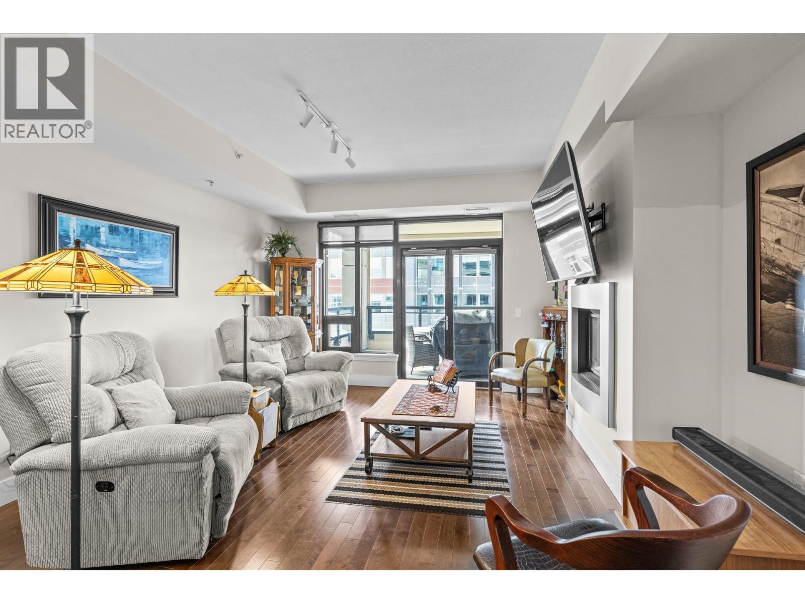 Living Room - 1395 Ellis Street Unit# 506, Kelowna, BC - Indoor Photo Showing Living Room