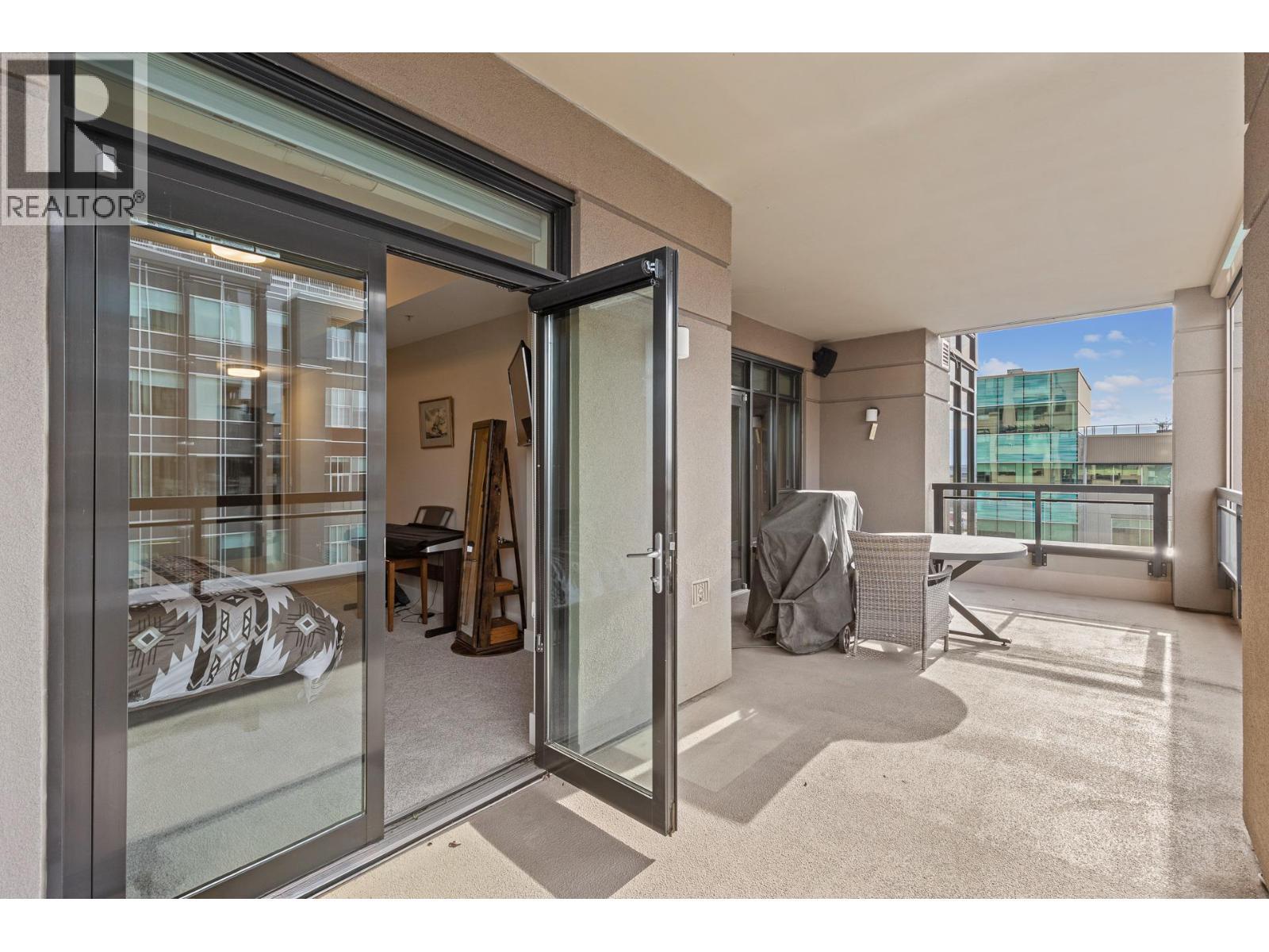 1395 Ellis Street Unit# 506, Kelowna, BC - Outdoor With Exterior
