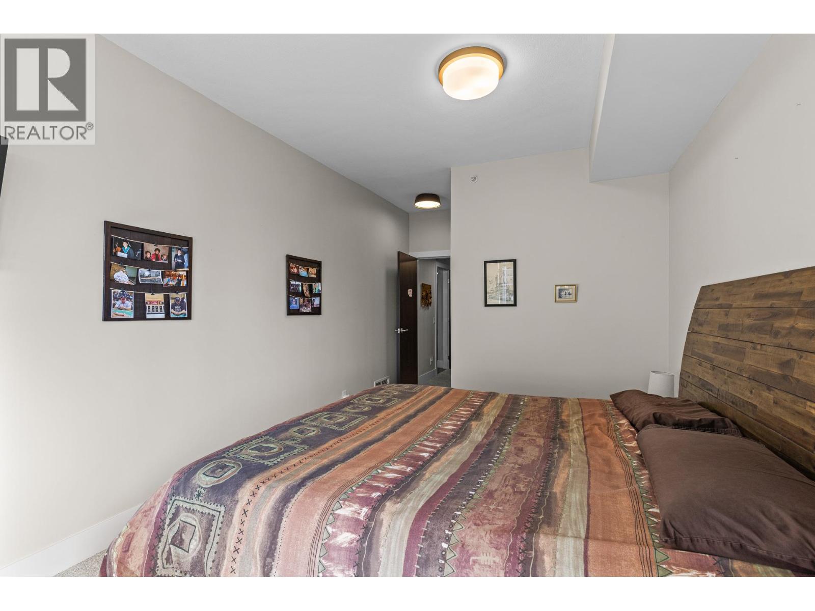 1395 Ellis Street Unit# 506, Kelowna, BC - Indoor Photo Showing Bedroom