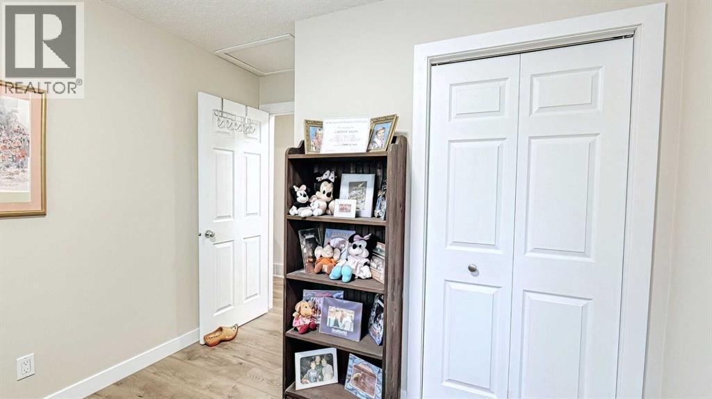 7508 7 Street Nw, Calgary, AB - Indoor Photo Showing Other Room