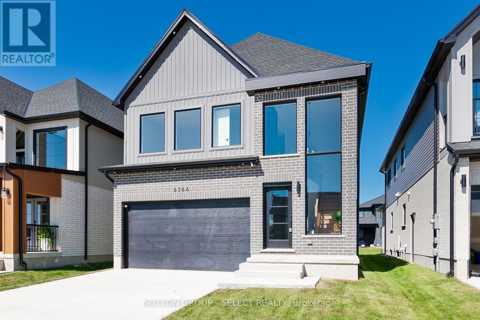 6366 Heathwoods Avenue, London South (South V), ON - Outdoor With Facade