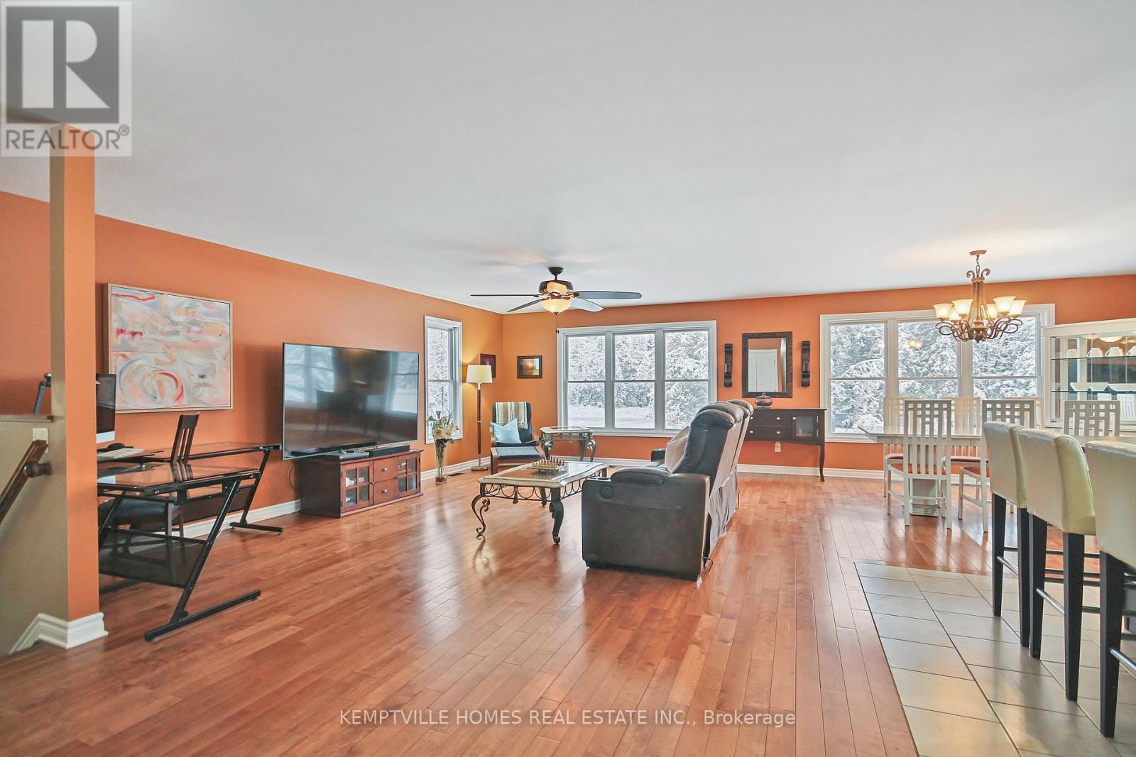 7151 Gallagher Road, Ottawa, ON - Indoor