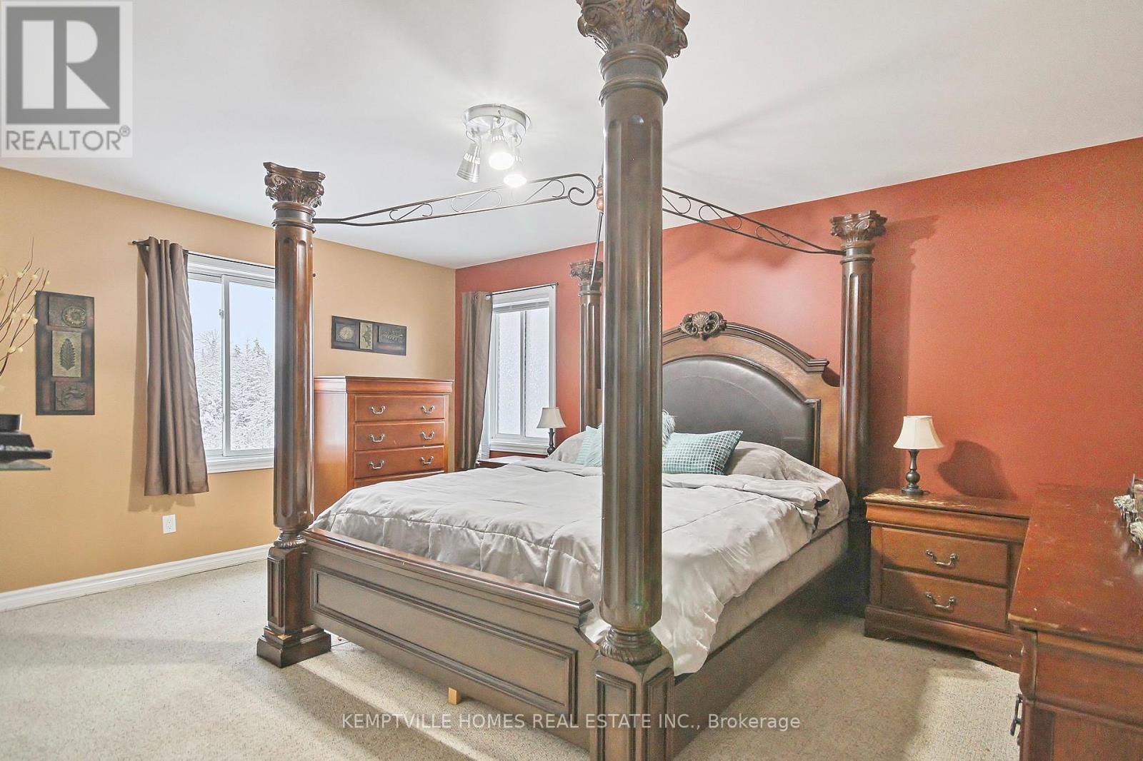 7151 Gallagher Road, Ottawa, ON - Indoor Photo Showing Bedroom