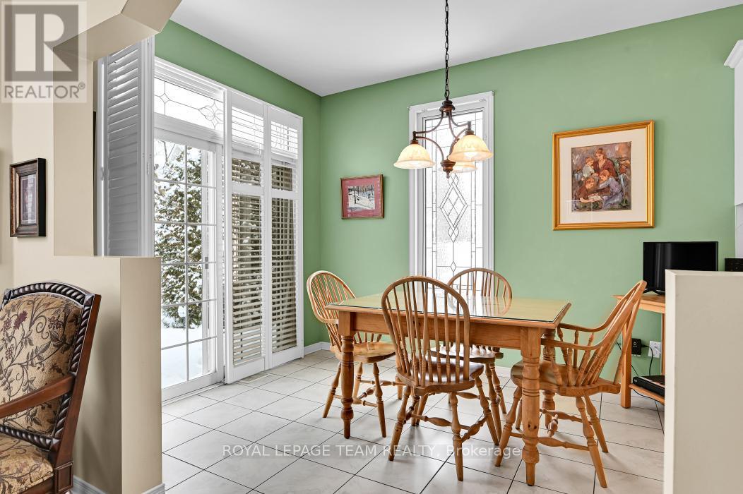 5 Wersch Lane, Ottawa, ON - Indoor Photo Showing Dining Room