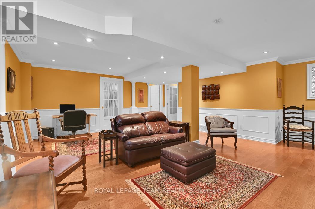 5 Wersch Lane, Ottawa, ON - Indoor Photo Showing Living Room