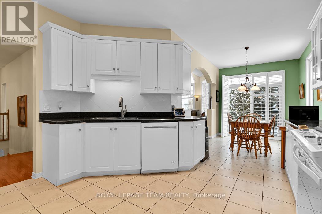 5 Wersch Lane, Ottawa, ON - Indoor Photo Showing Kitchen