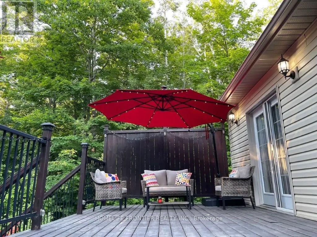 42 Forest Circle, Tiny, ON - Outdoor With Deck Patio Veranda