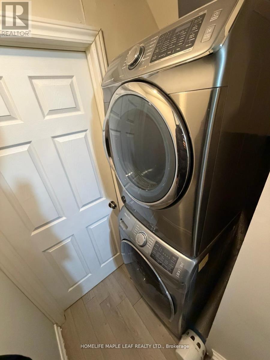 11 Rusthall Way, Brampton, ON - Indoor Photo Showing Laundry Room