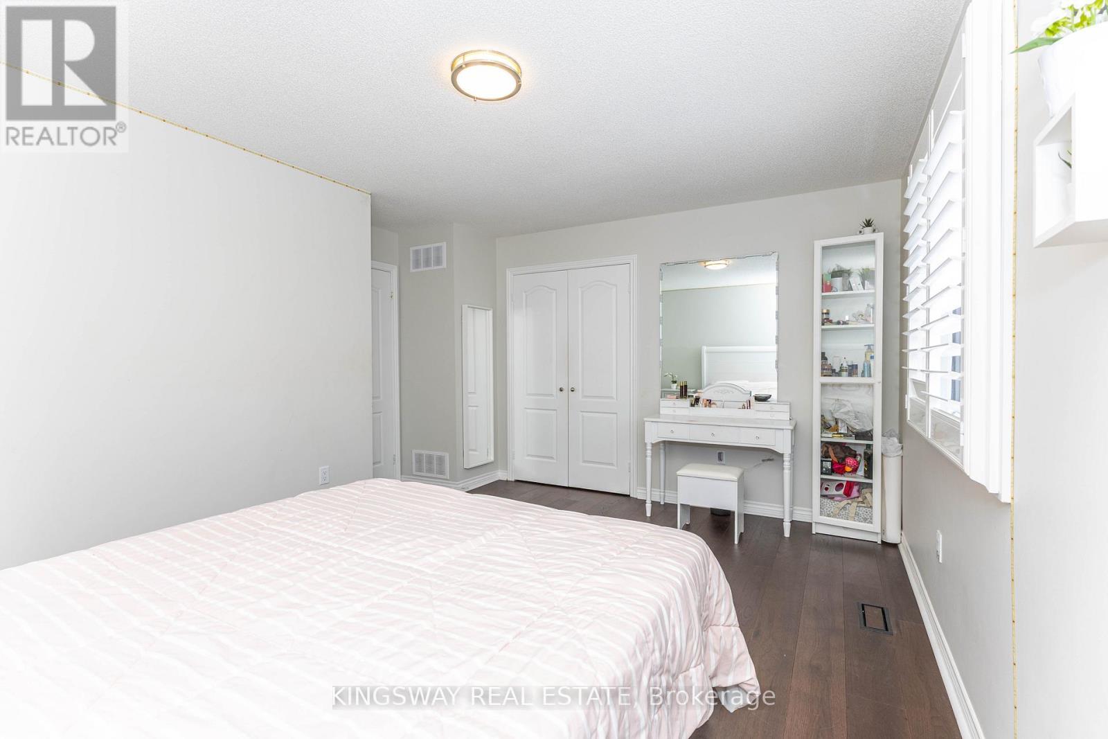 4175 Arbourfield Drive, Burlington, ON - Indoor Photo Showing Bedroom
