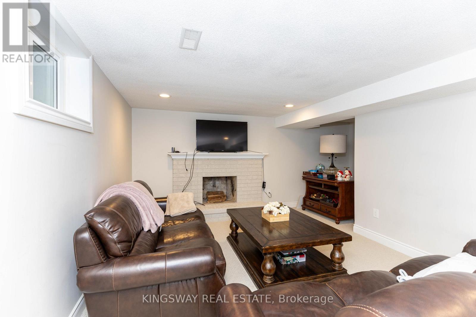 4175 Arbourfield Drive, Burlington, ON - Indoor With Fireplace