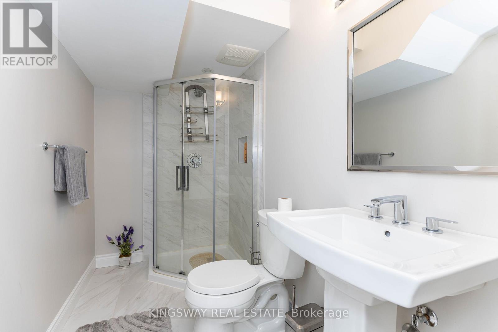 4175 Arbourfield Drive, Burlington, ON - Indoor Photo Showing Bathroom