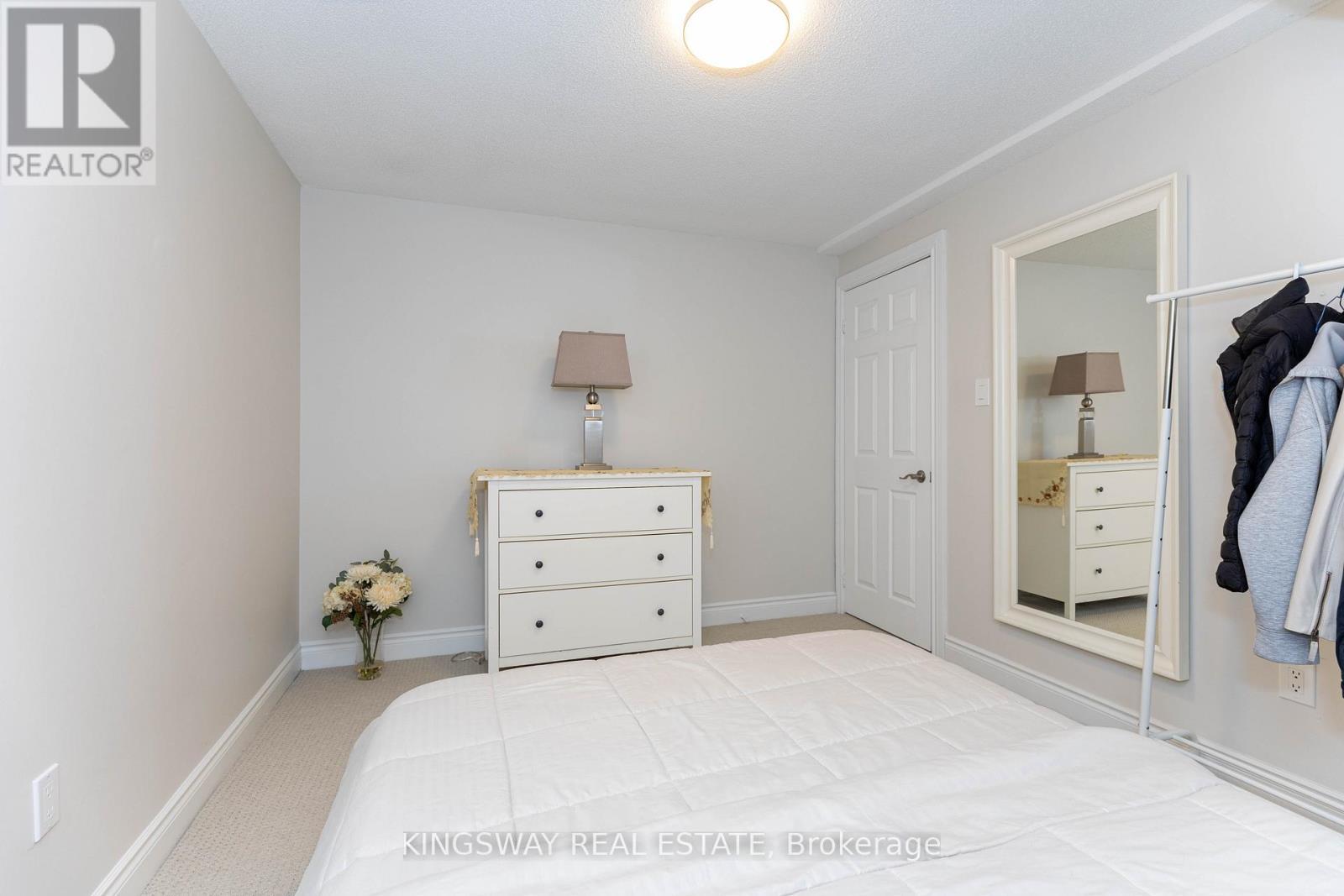 4175 Arbourfield Drive, Burlington, ON - Indoor Photo Showing Bedroom