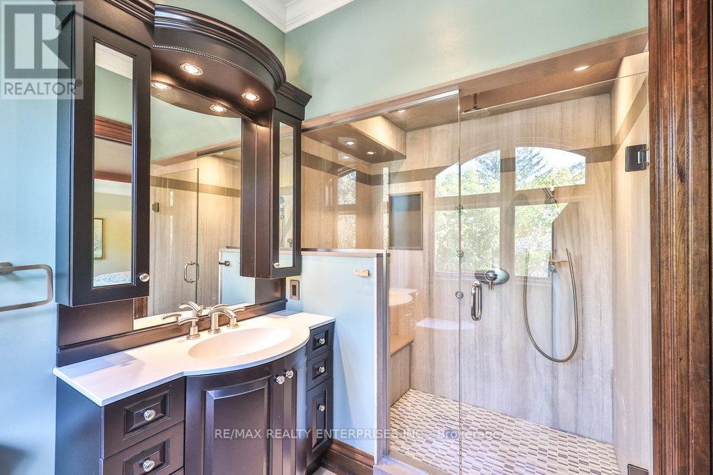 1500 Watersedge Road, Mississauga, ON - Indoor Photo Showing Bathroom