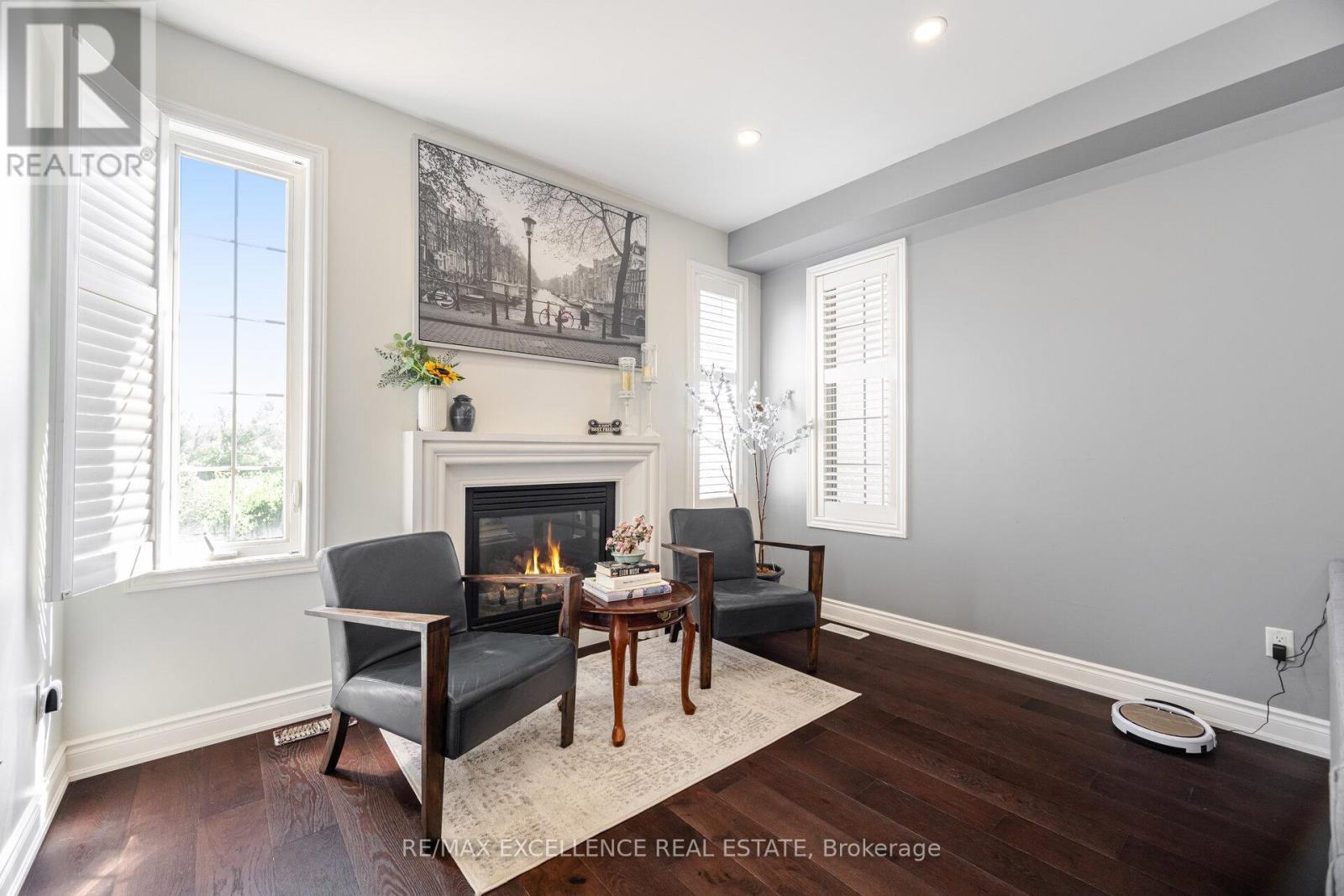 73 Gardenbrooke Trail, Brampton, ON - Indoor With Fireplace