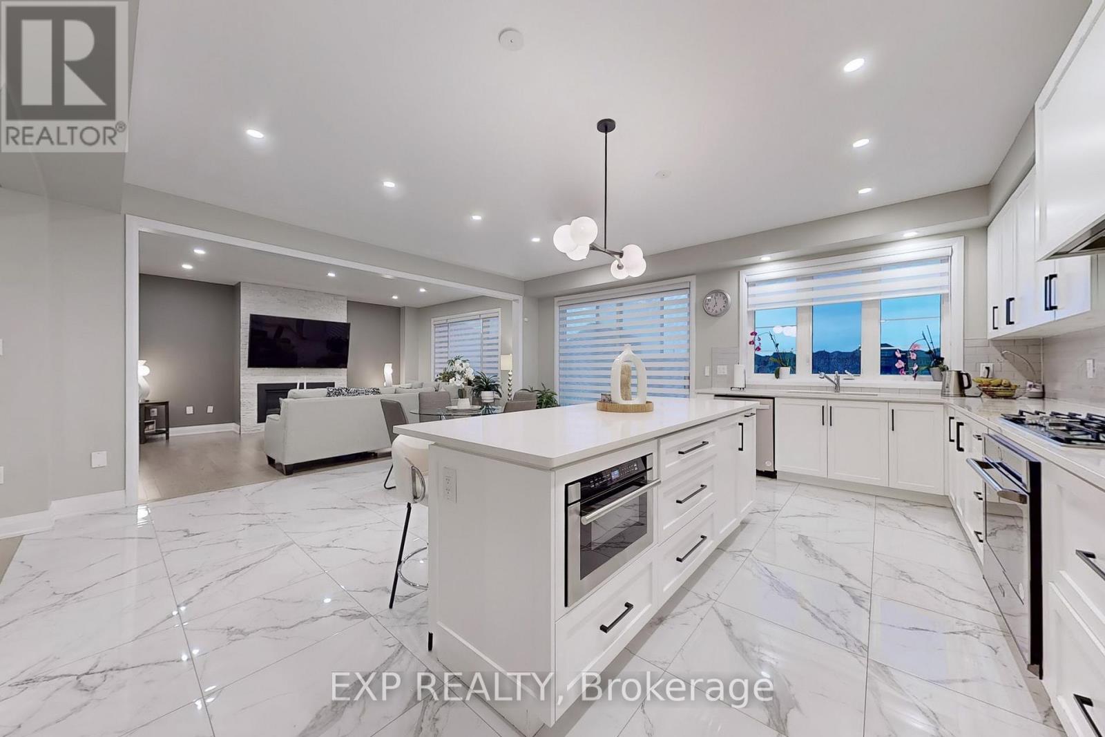 High End S/S Appliances - 59 Lipscott Drive, Caledon, ON - Indoor Photo Showing Kitchen With Upgraded Kitchen