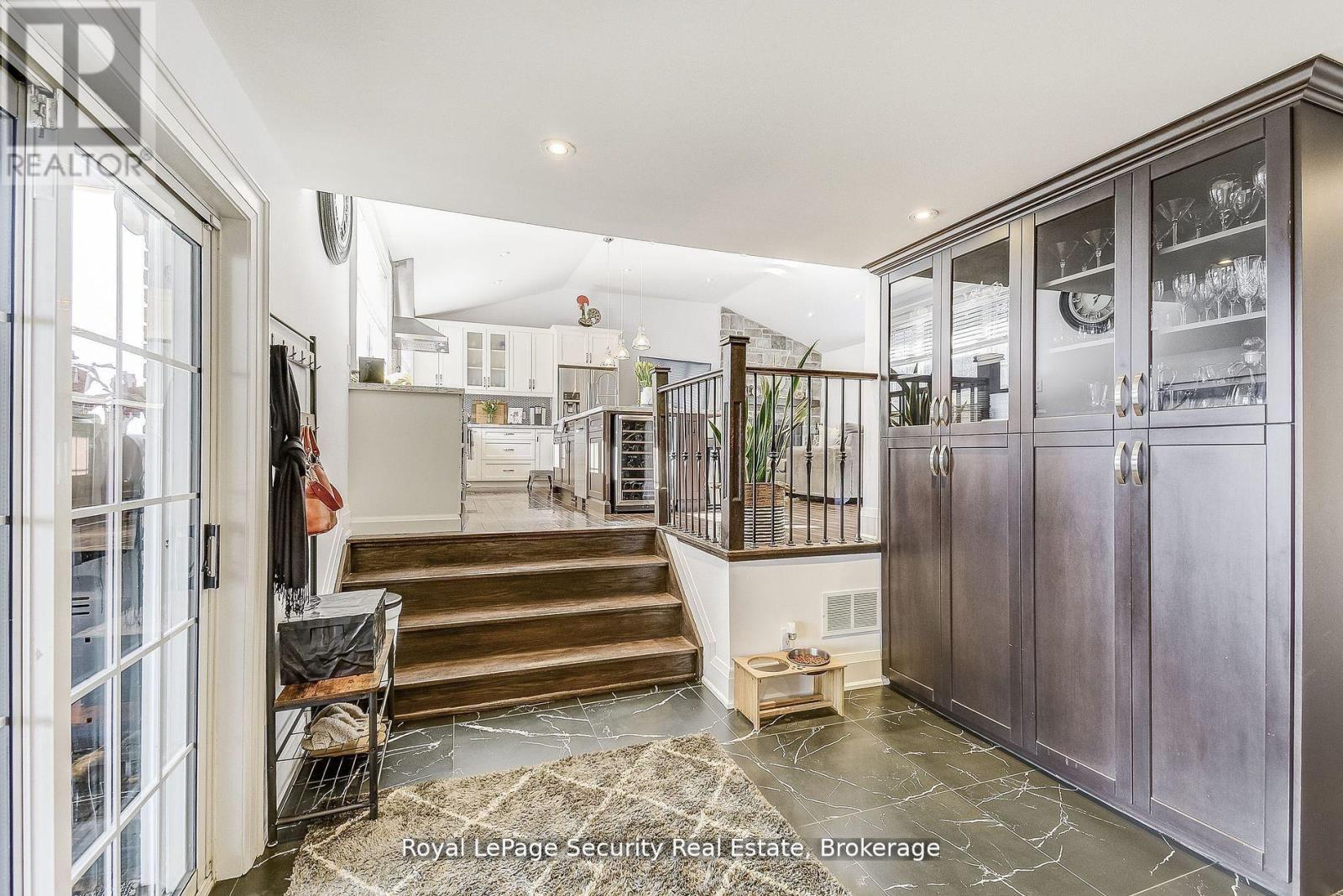 11310 Trafalgar Road, Halton Hills, ON - Indoor Photo Showing Other Room