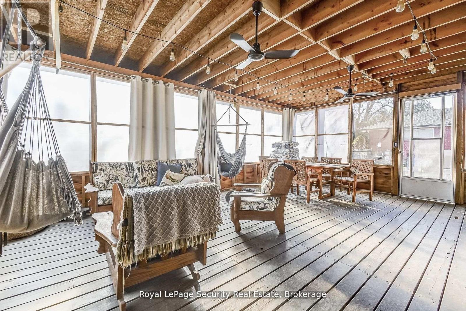 11310 Trafalgar Road, Halton Hills, ON - Indoor Photo Showing Other Room