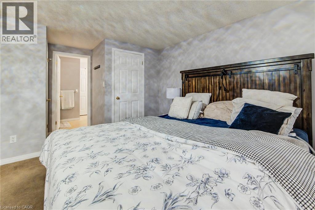 120 Dudhope Avenue Unit# 20, Cambridge, ON - Indoor Photo Showing Bedroom