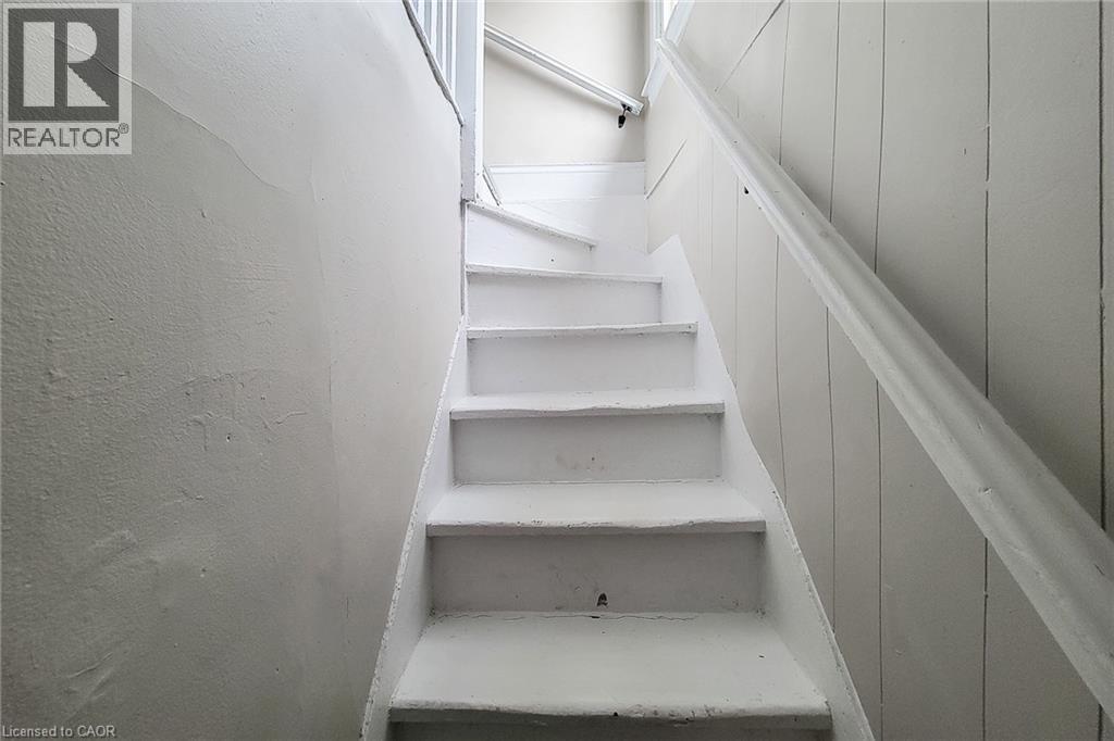 76 Wellington Street S, Hamilton, ON - Indoor Photo Showing Other Room