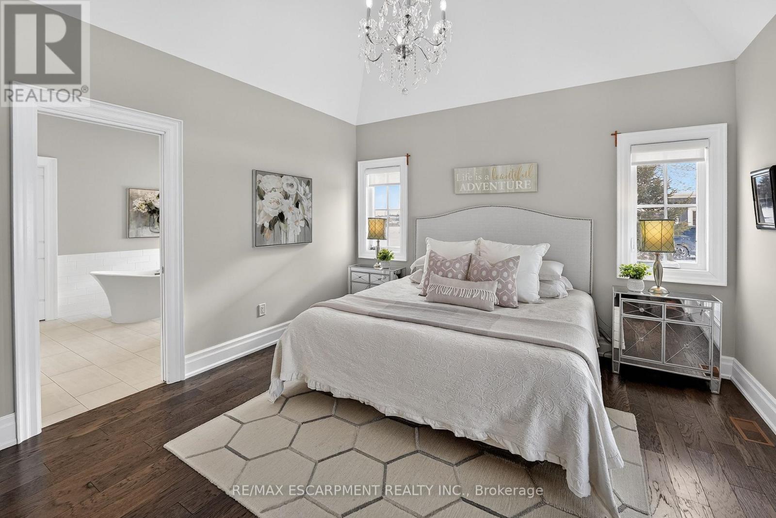 224 Mountain Road, Grimsby, ON - Indoor Photo Showing Bedroom