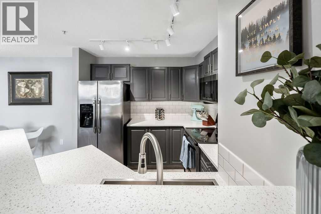 1120, 4975 130 Avenue Se, Calgary, AB - Indoor Photo Showing Kitchen