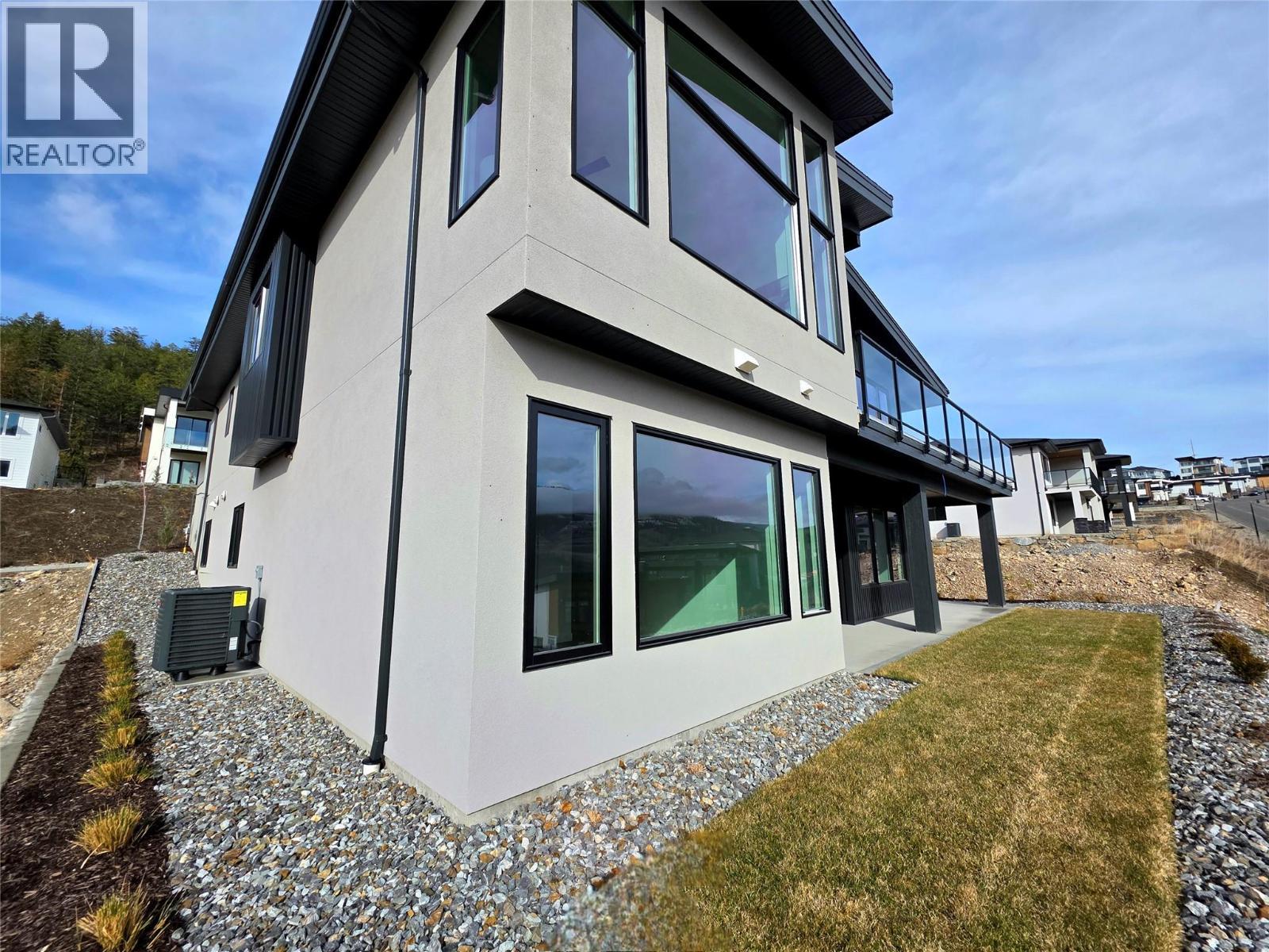 901 Melrose Street, Kelowna, BC - Outdoor With Exterior