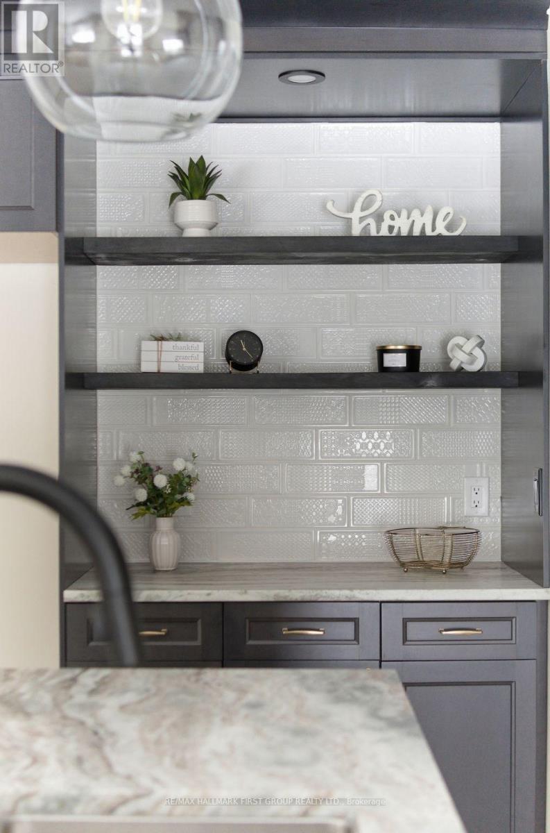 35 Crookston Road, Centre Hastings, ON - Indoor Photo Showing Kitchen