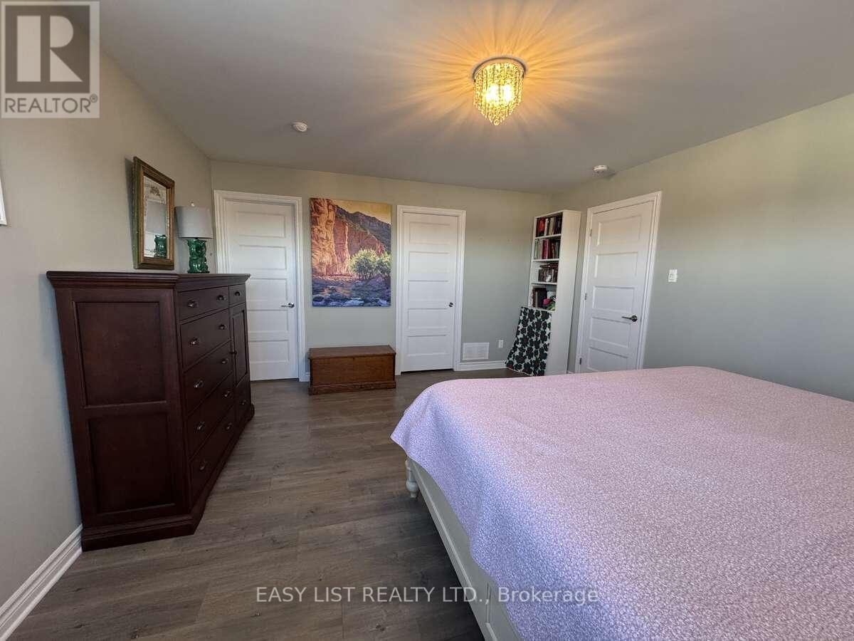 306 Belfort Crescent, Cornwall, ON - Indoor Photo Showing Bedroom