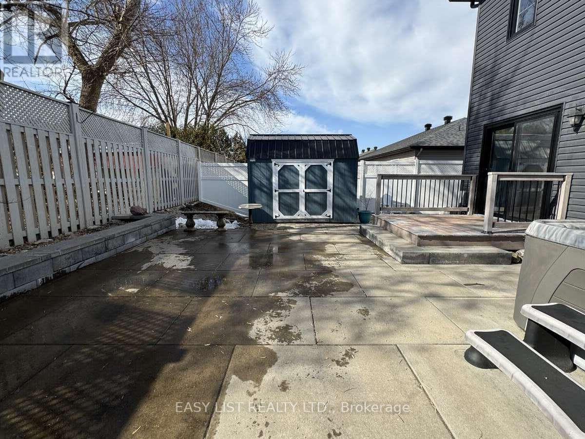 306 Belfort Crescent, Cornwall, ON - Outdoor