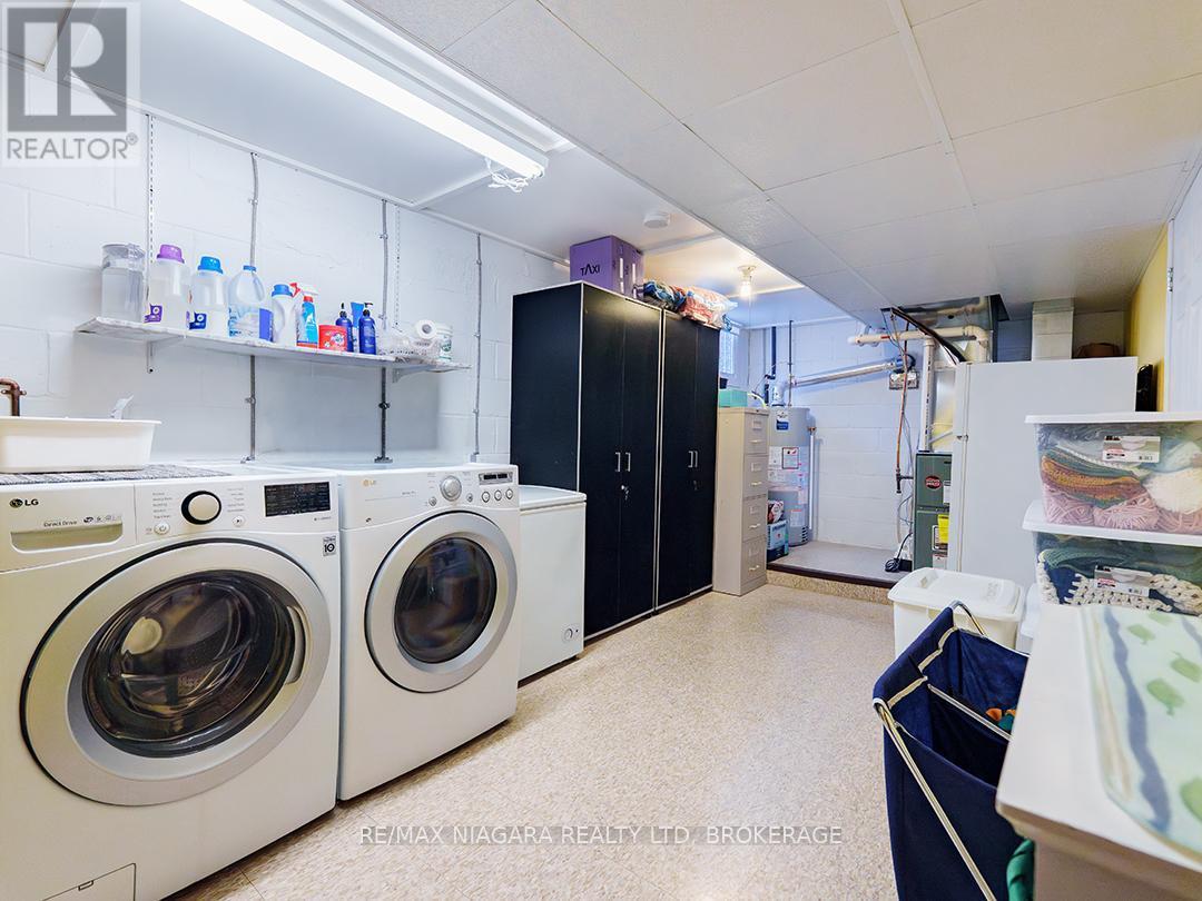 251 Clarke Street, Port Colborne (Killaly East), ON - Indoor Photo Showing Laundry Room