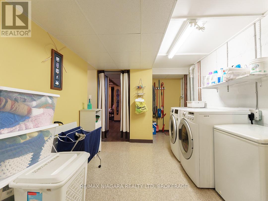 251 Clarke Street, Port Colborne (Killaly East), ON - Indoor Photo Showing Laundry Room
