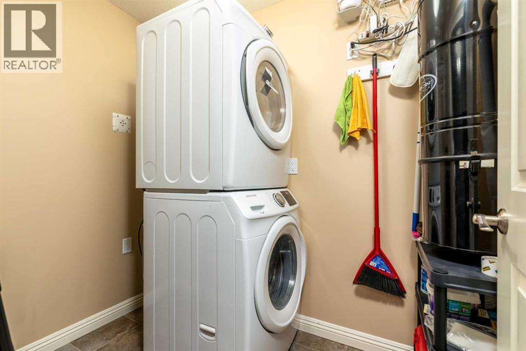 328, 4102 69 Avenue, Lloydminster, AB - Indoor Photo Showing Laundry Room