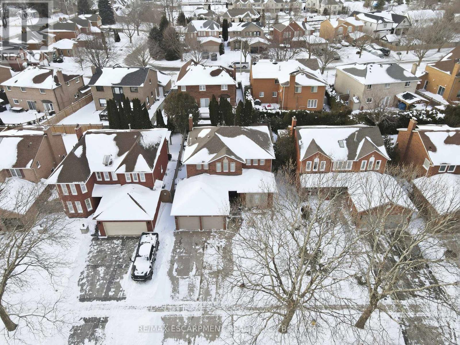 9 Stone Gate Drive, Grimsby, ON - Outdoor