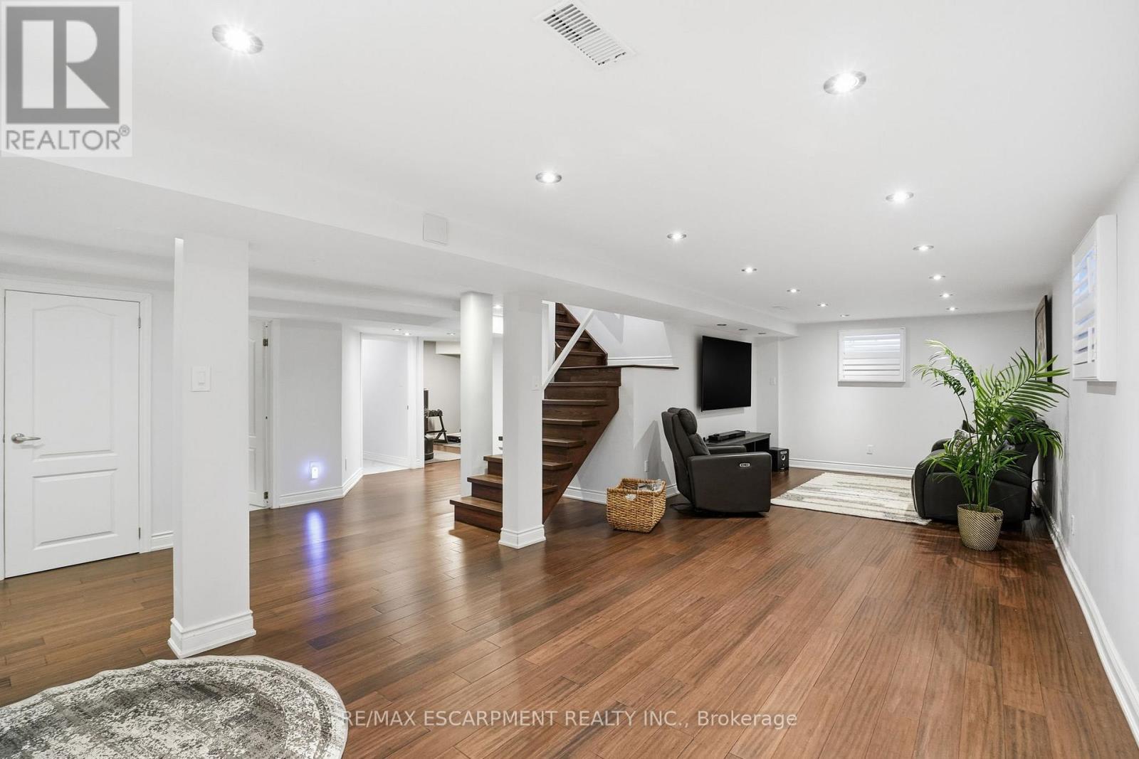 9 Stone Gate Drive, Grimsby, ON - Indoor