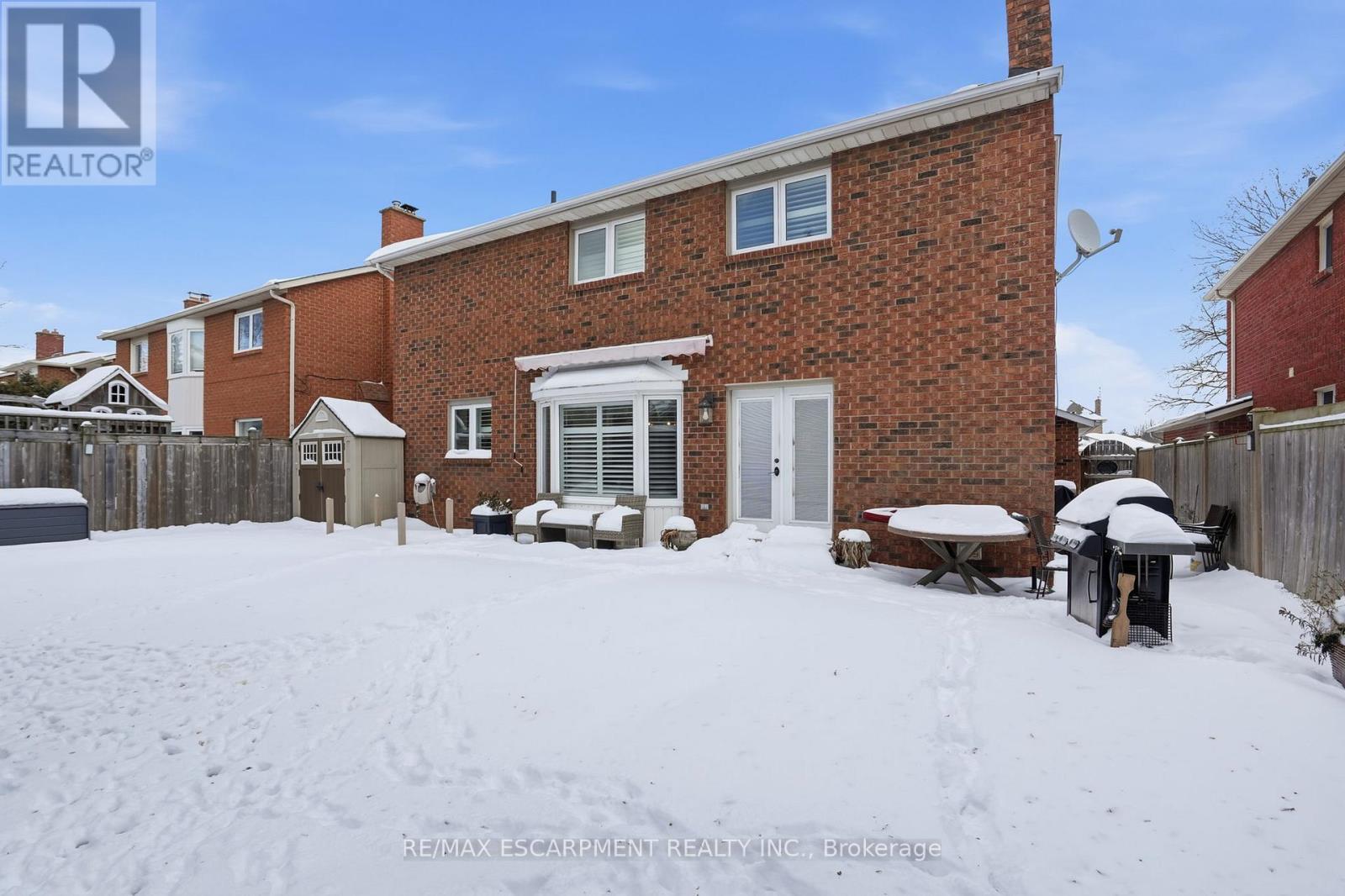 9 Stone Gate Drive, Grimsby, ON - Outdoor