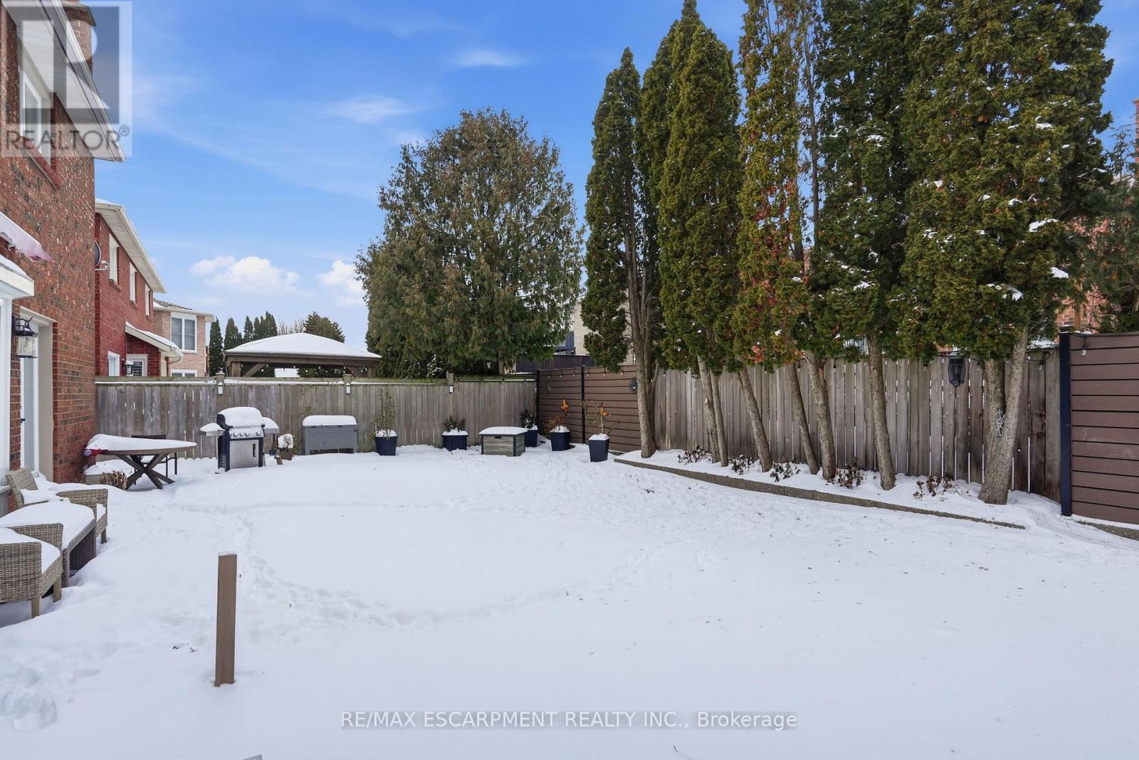 9 Stone Gate Drive, Grimsby, ON - Outdoor