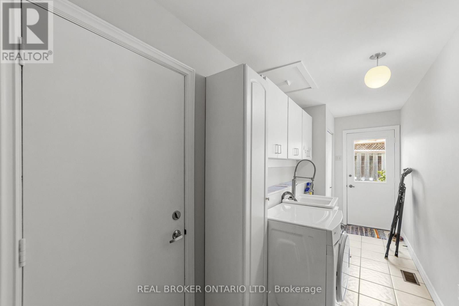 7 Templer Drive, Hamilton, ON -